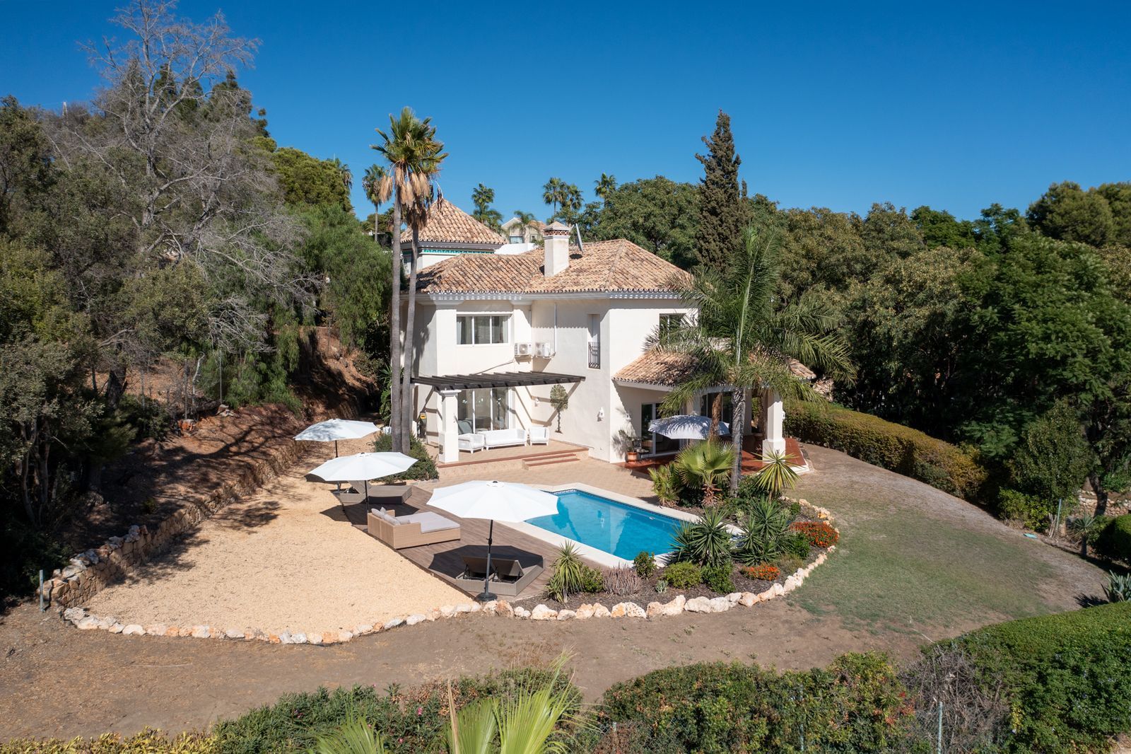 Villa en Hacienda las Chapas, Marbella