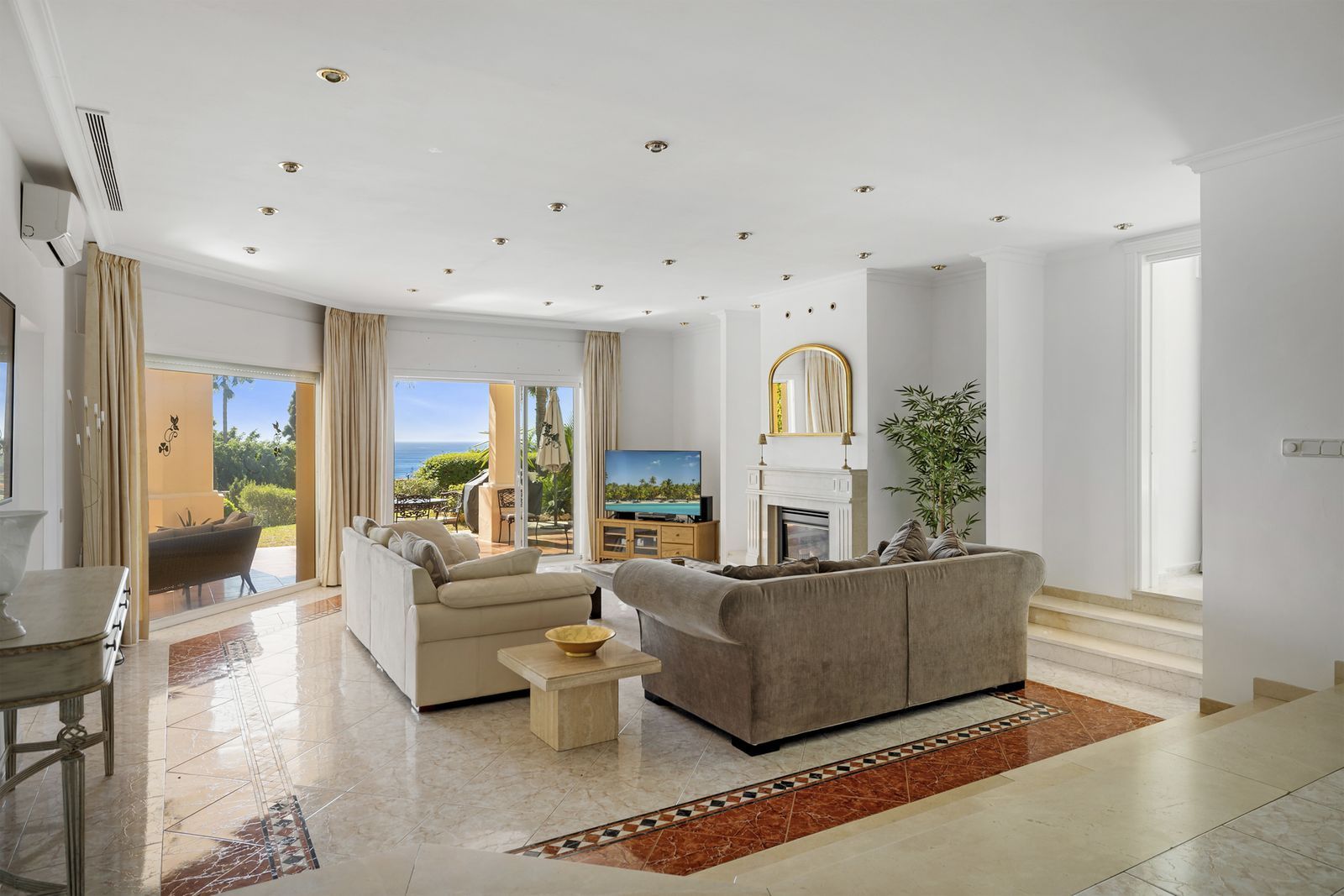 Villa en Hacienda las Chapas, Marbella