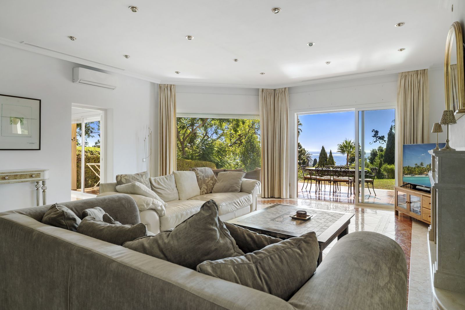 Villa en Hacienda las Chapas, Marbella