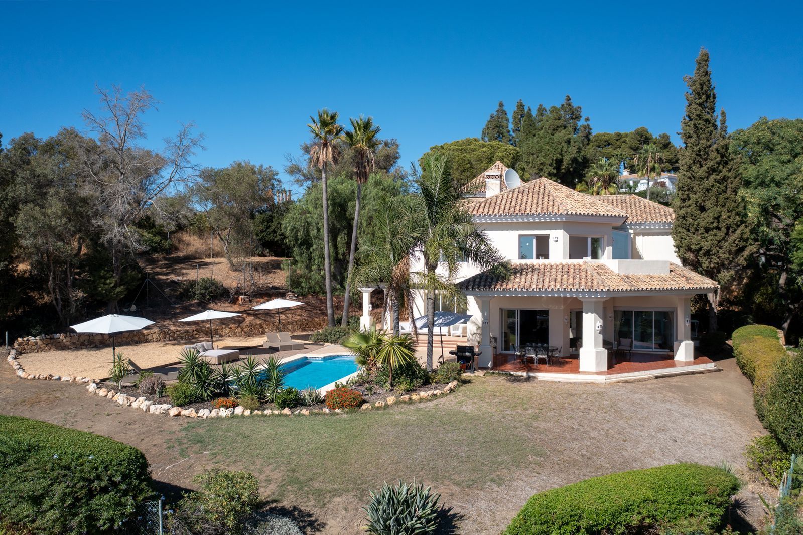 Villa en Hacienda las Chapas, Marbella