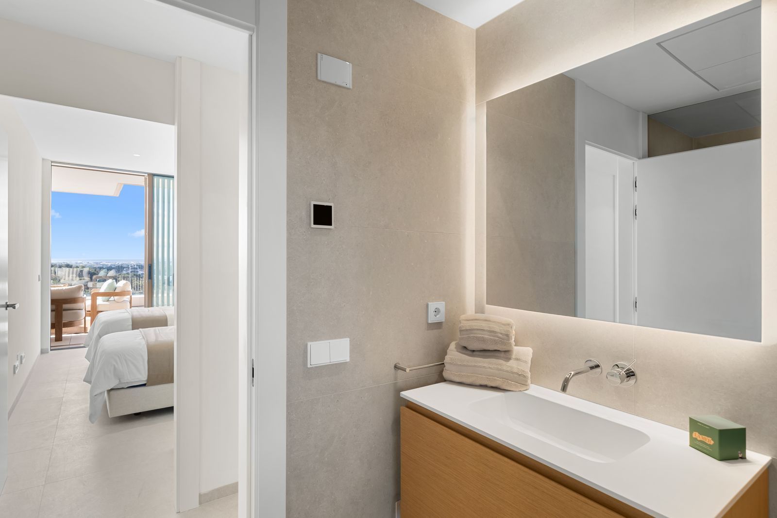 Apartment in Real de La Quinta, Benahavis