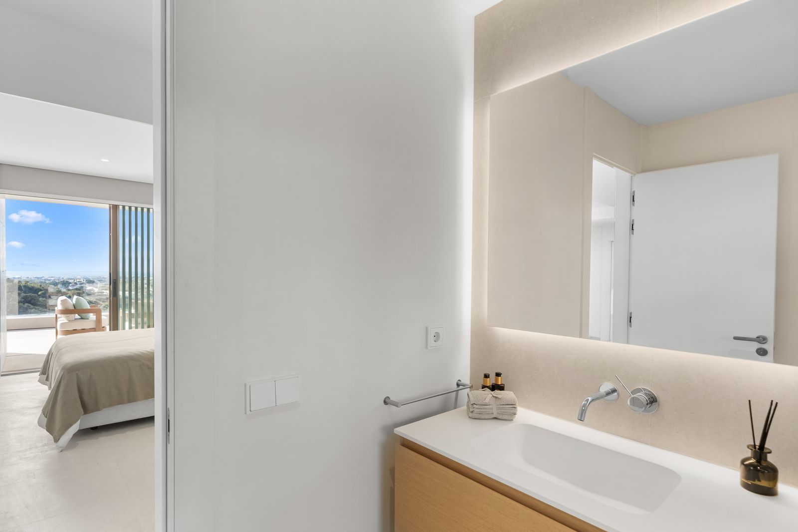 Apartment in Real de La Quinta, Benahavis