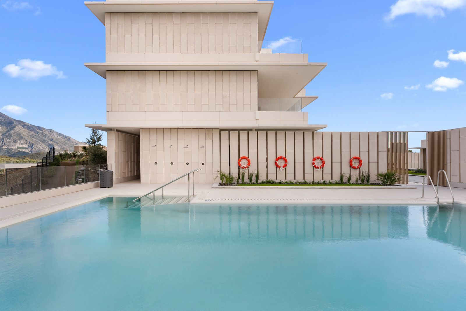 Apartment in Real de La Quinta, Benahavis