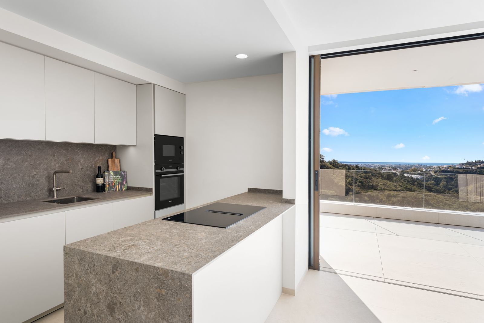 Apartment in Real de La Quinta, Benahavis