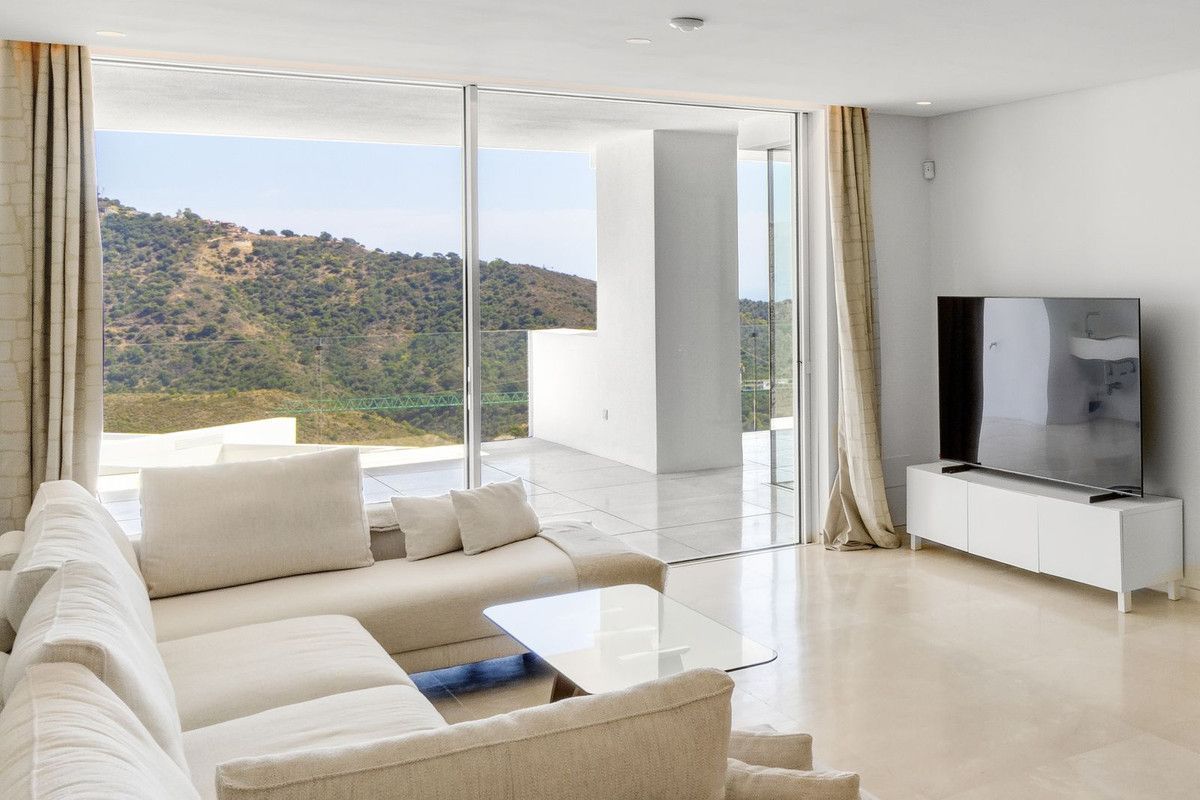 Apartment in Palo Alto, Ojen