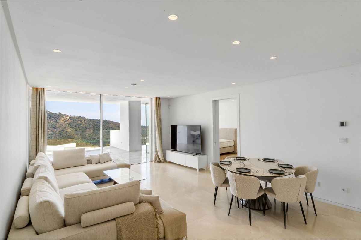 Apartment in Palo Alto, Ojen