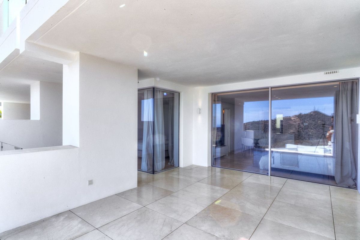 Apartment in Palo Alto, Ojen