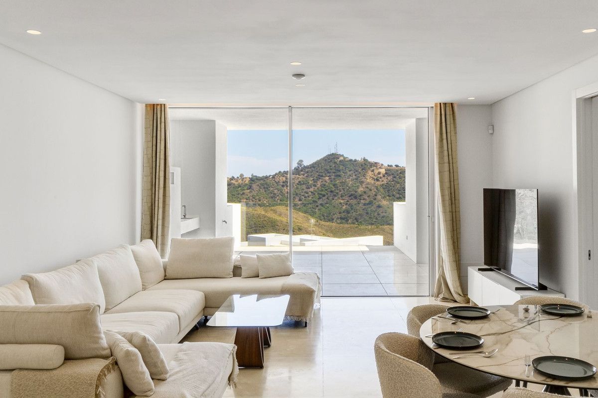 Apartment in Palo Alto, Ojen