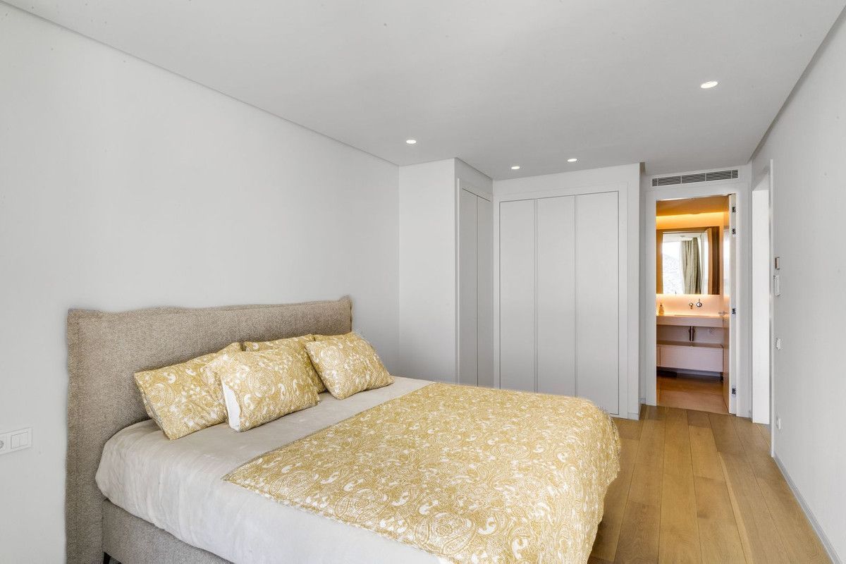 Apartment in Palo Alto, Ojen