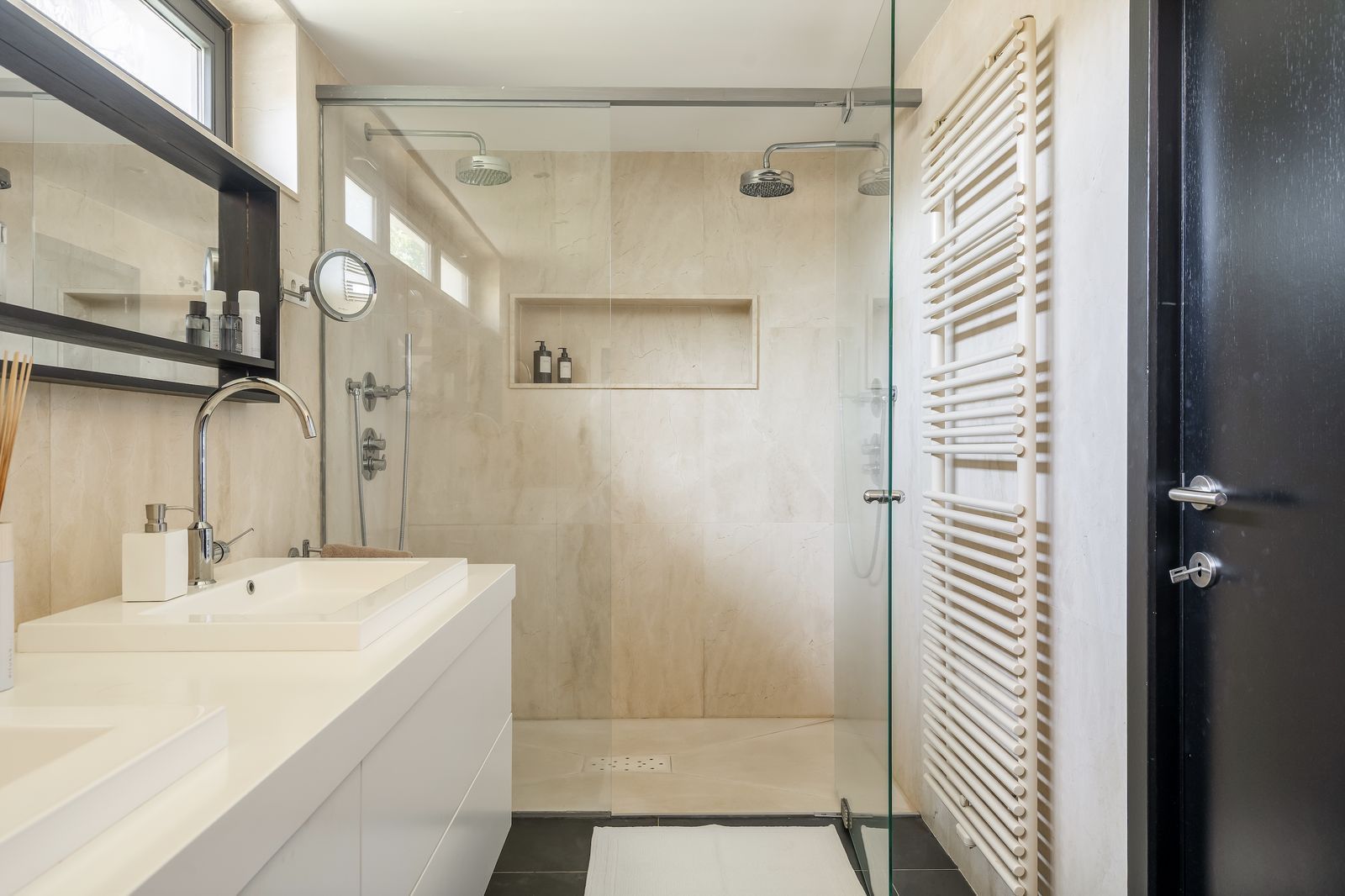 Villa in El Paraiso, Estepona