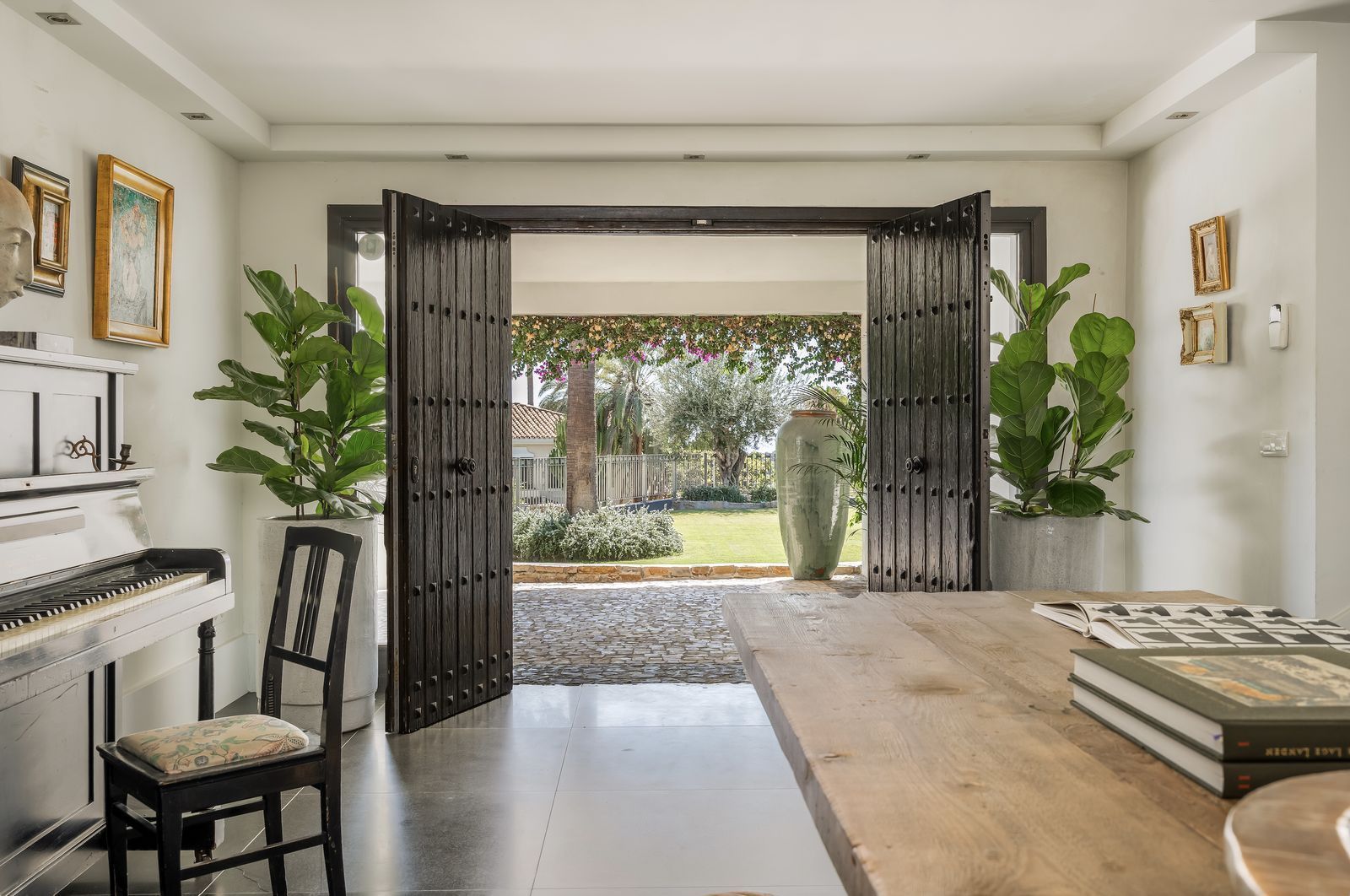 Villa in El Paraiso, Estepona