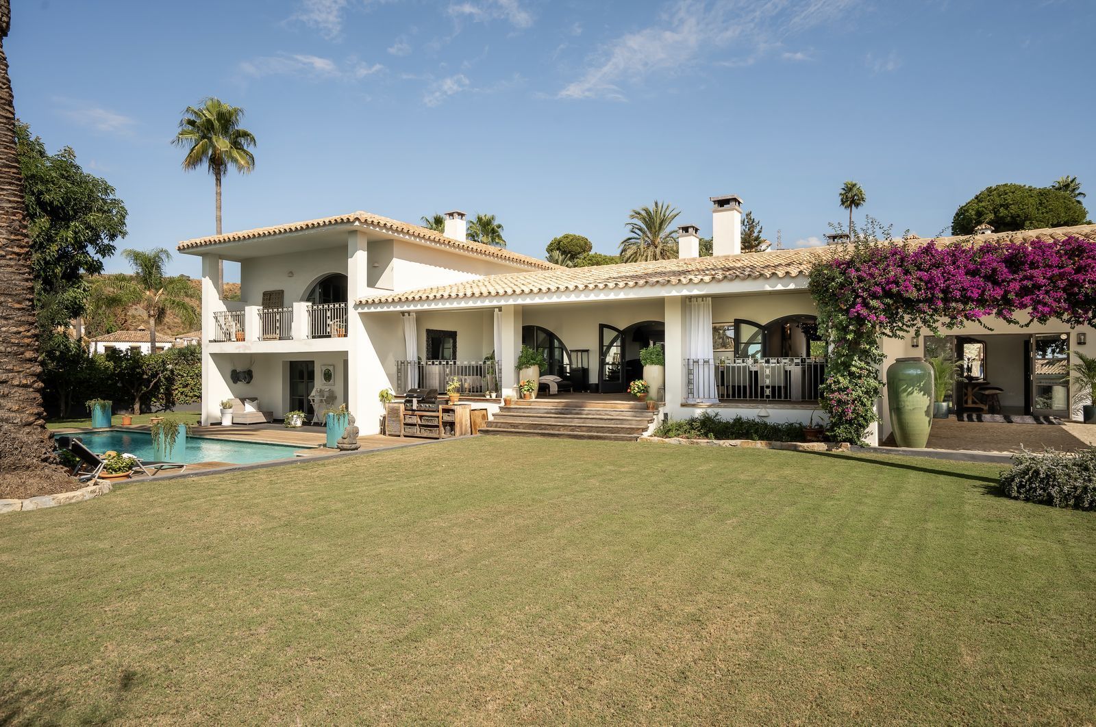 Villa in El Paraiso, Estepona