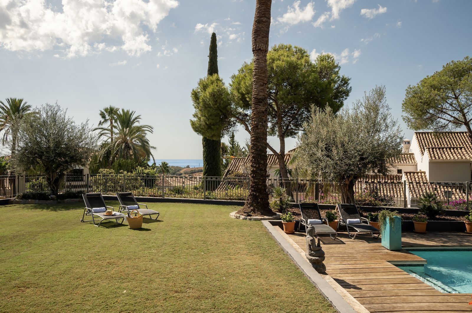 Villa in El Paraiso, Estepona