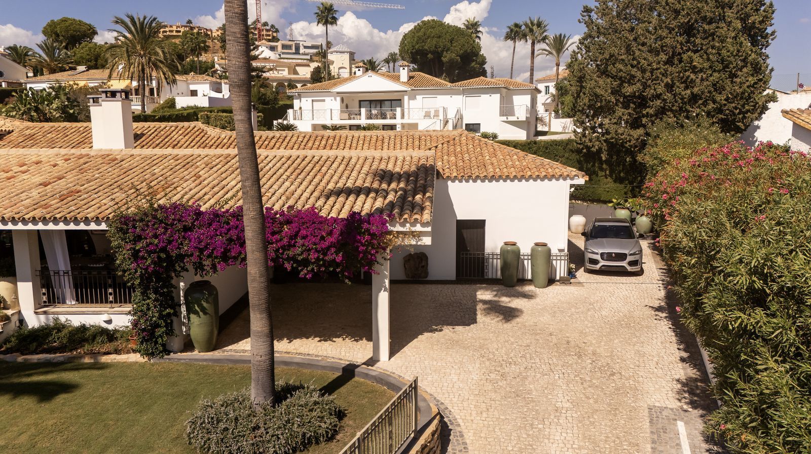Villa in El Paraiso, Estepona