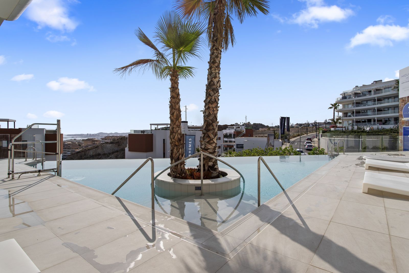 Apartment in El Higueron, Fuengirola