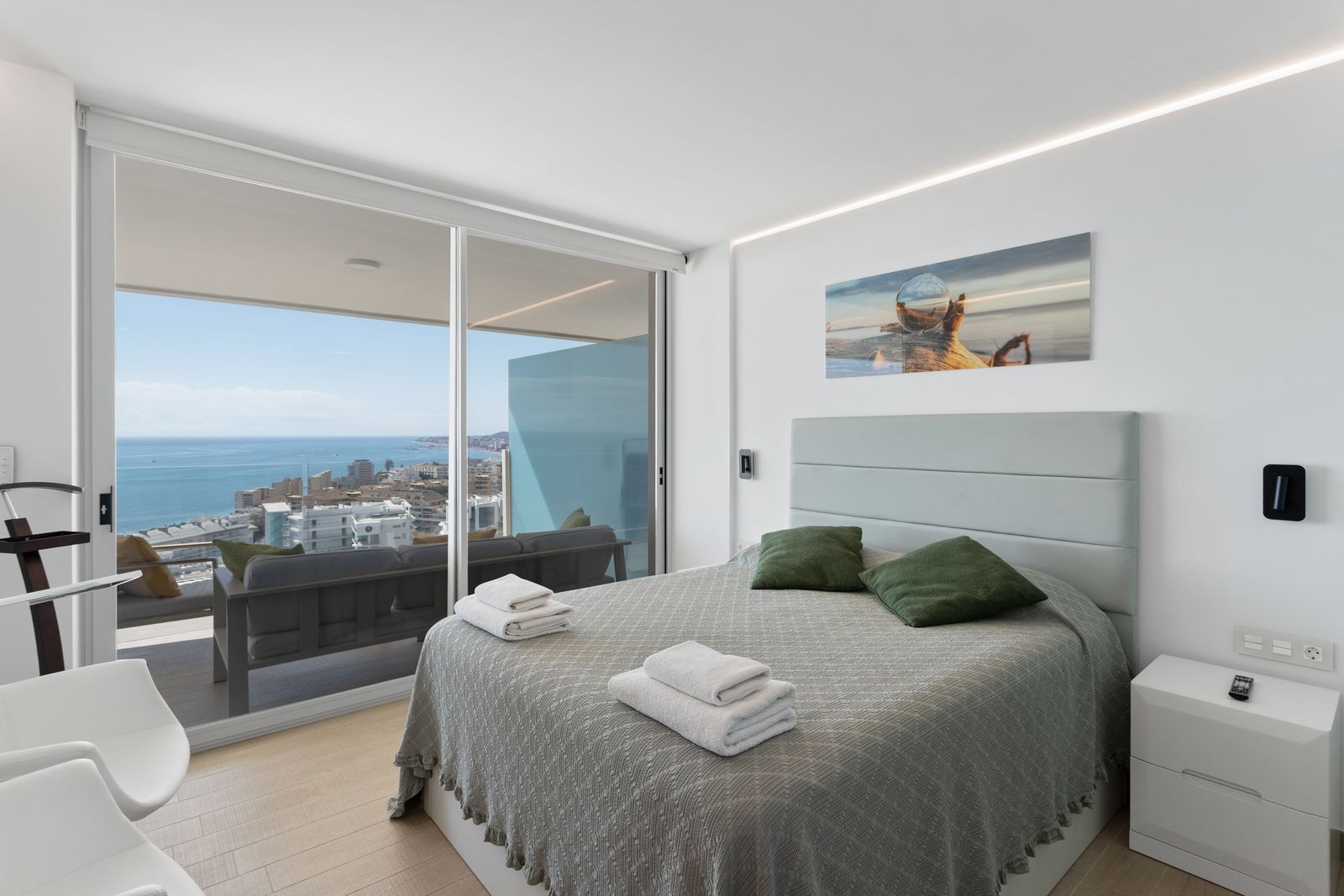 Apartment in El Higueron, Fuengirola