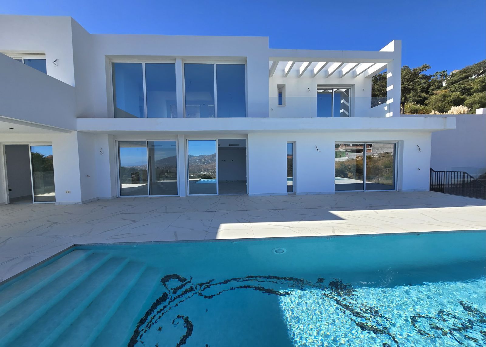 Villa in La Mairena, Marbella