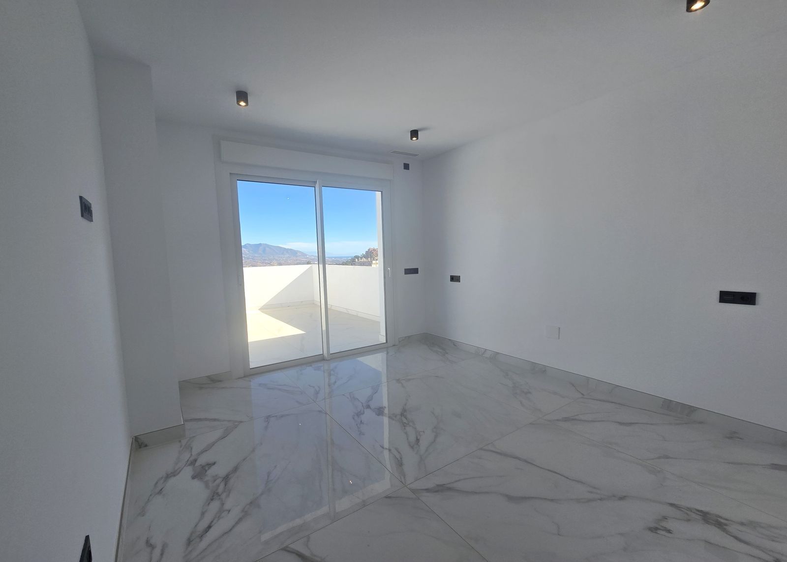 Villa in La Mairena, Marbella