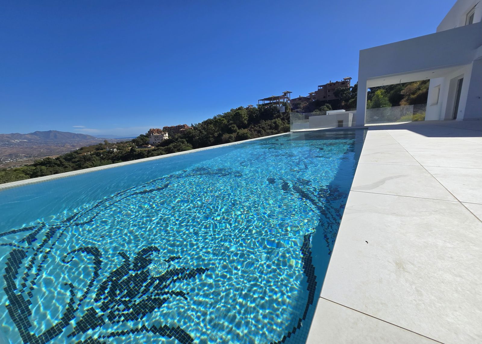 Villa in La Mairena, Marbella