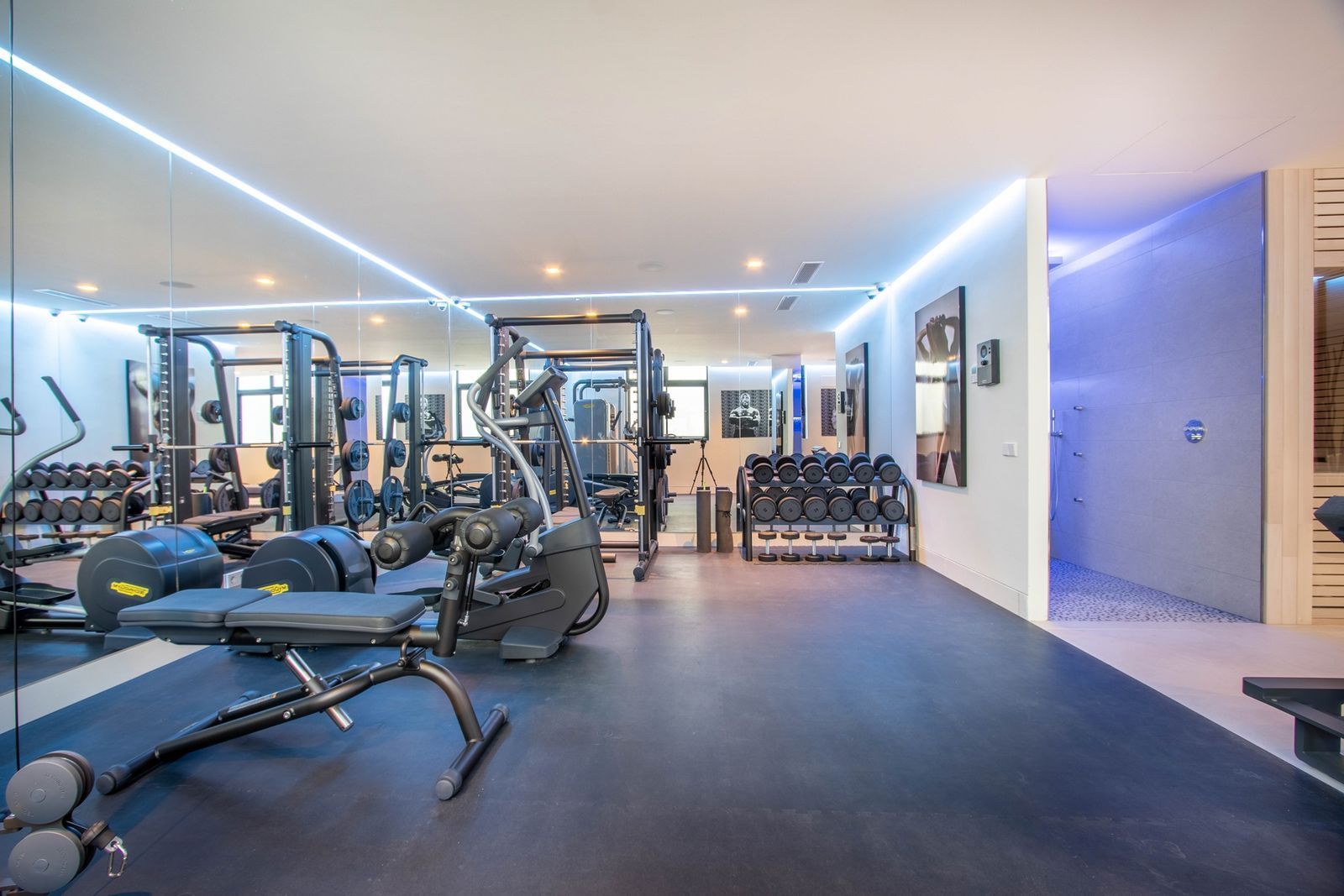 Villa en La Alqueria, Benahavis