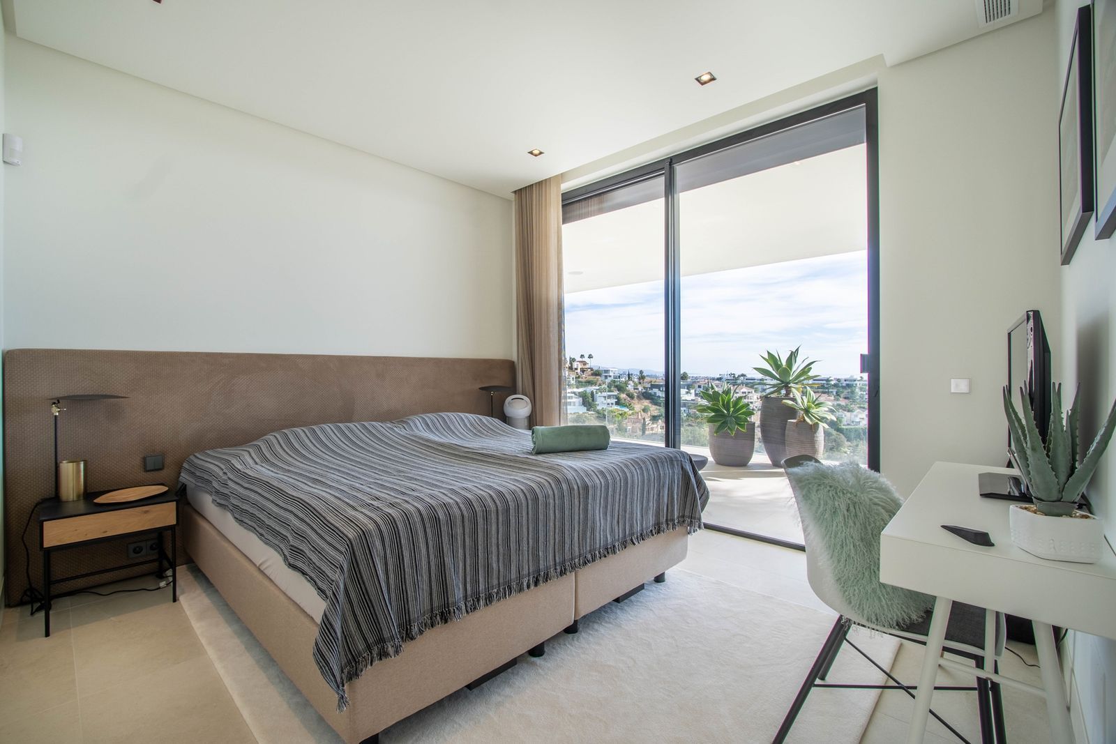 Villa en La Alqueria, Benahavis