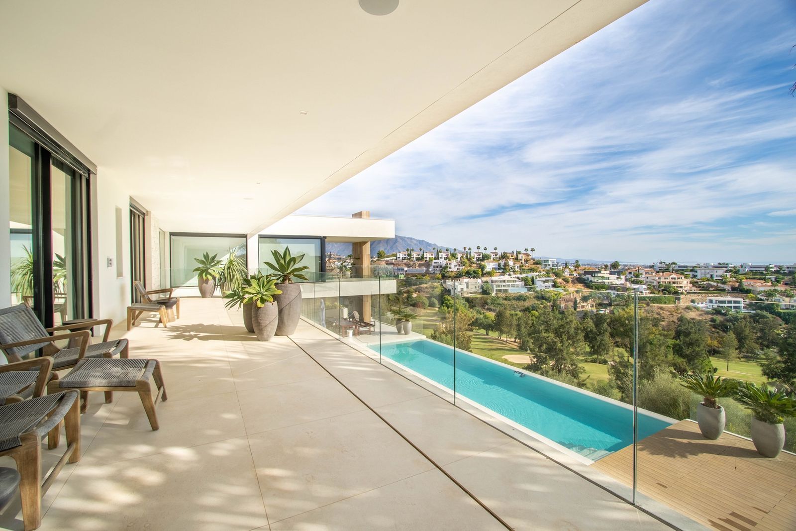 Villa en La Alqueria, Benahavis