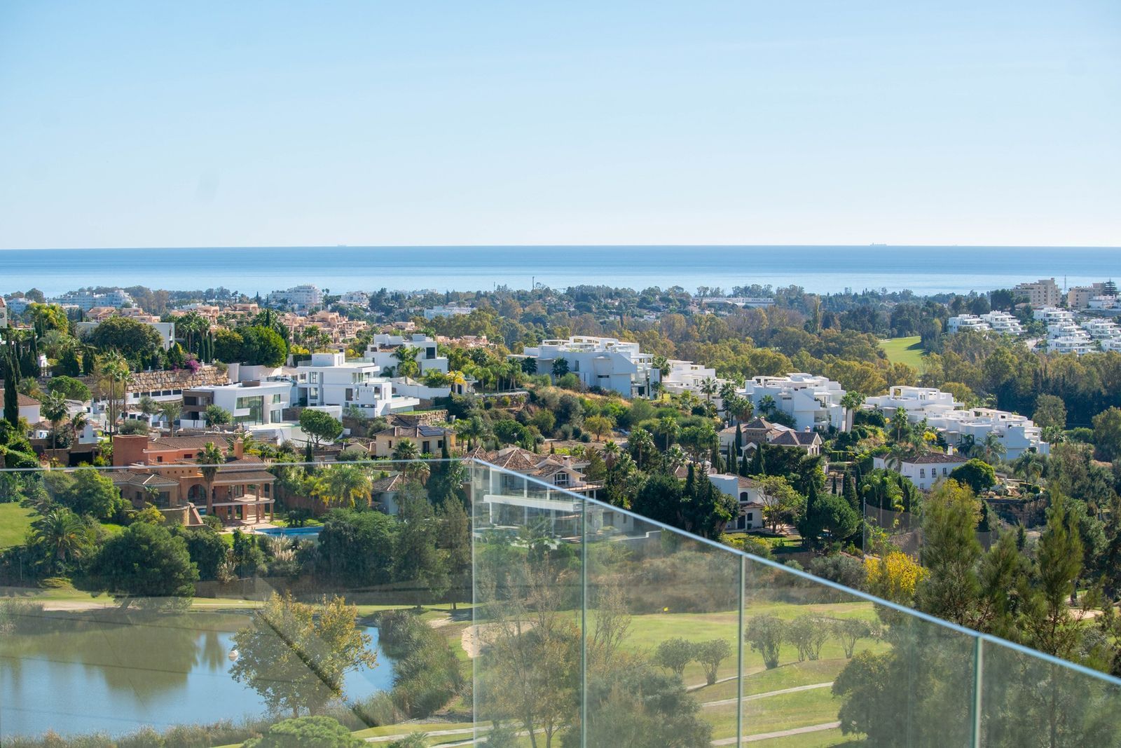 Villa en La Alqueria, Benahavis