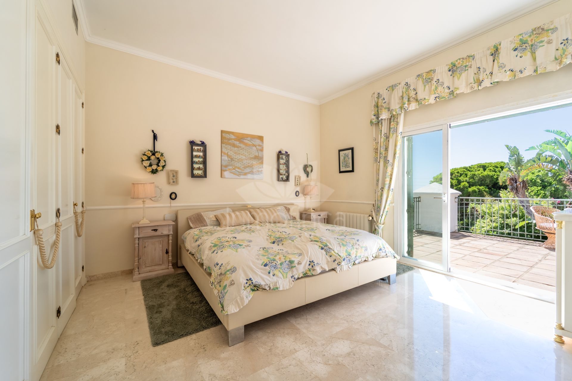Villa en El Rosario, Marbella