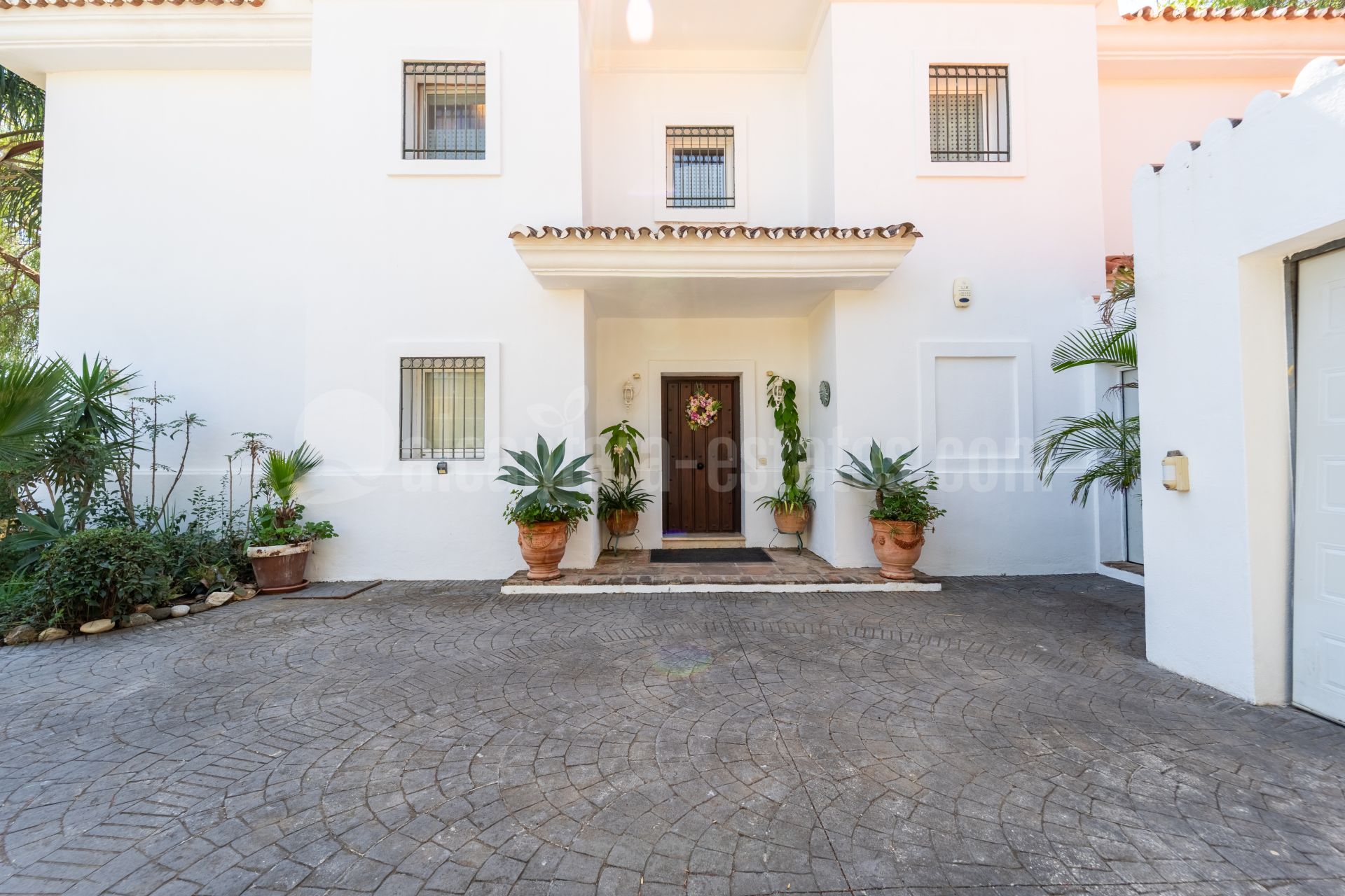 Villa en El Rosario, Marbella