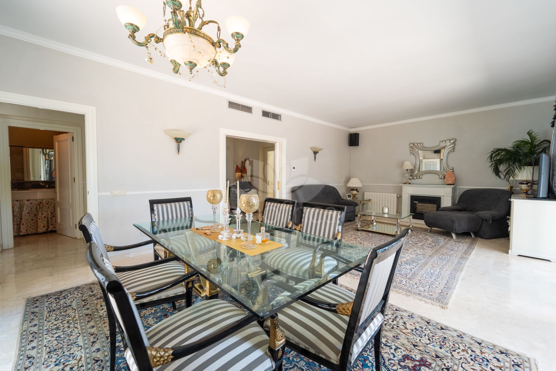 Villa en El Rosario, Marbella