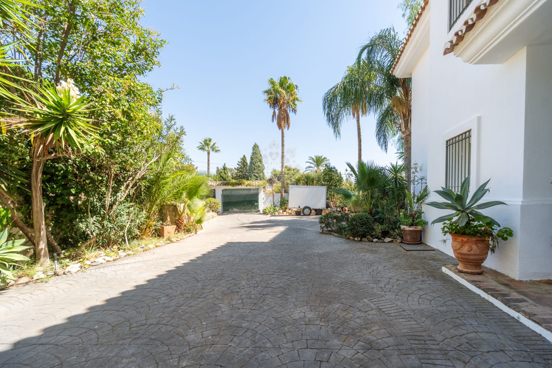 Villa in El Rosario, Marbella