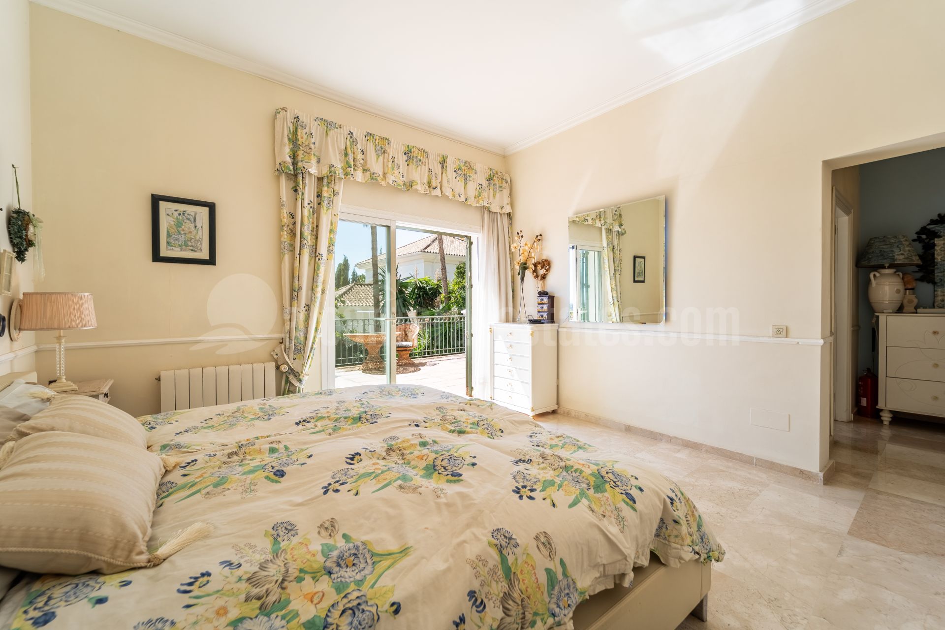 Villa en El Rosario, Marbella