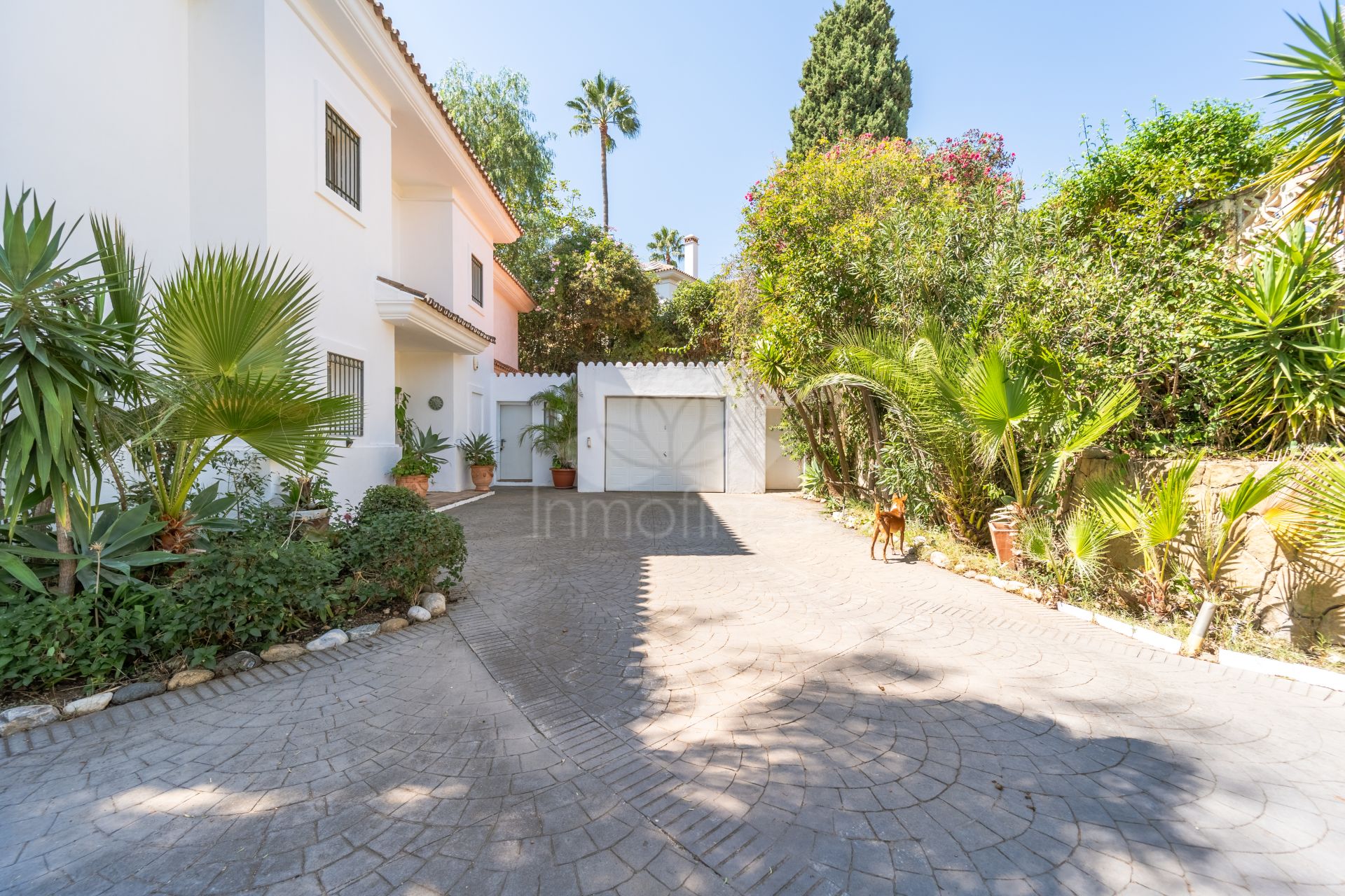 Villa en El Rosario, Marbella