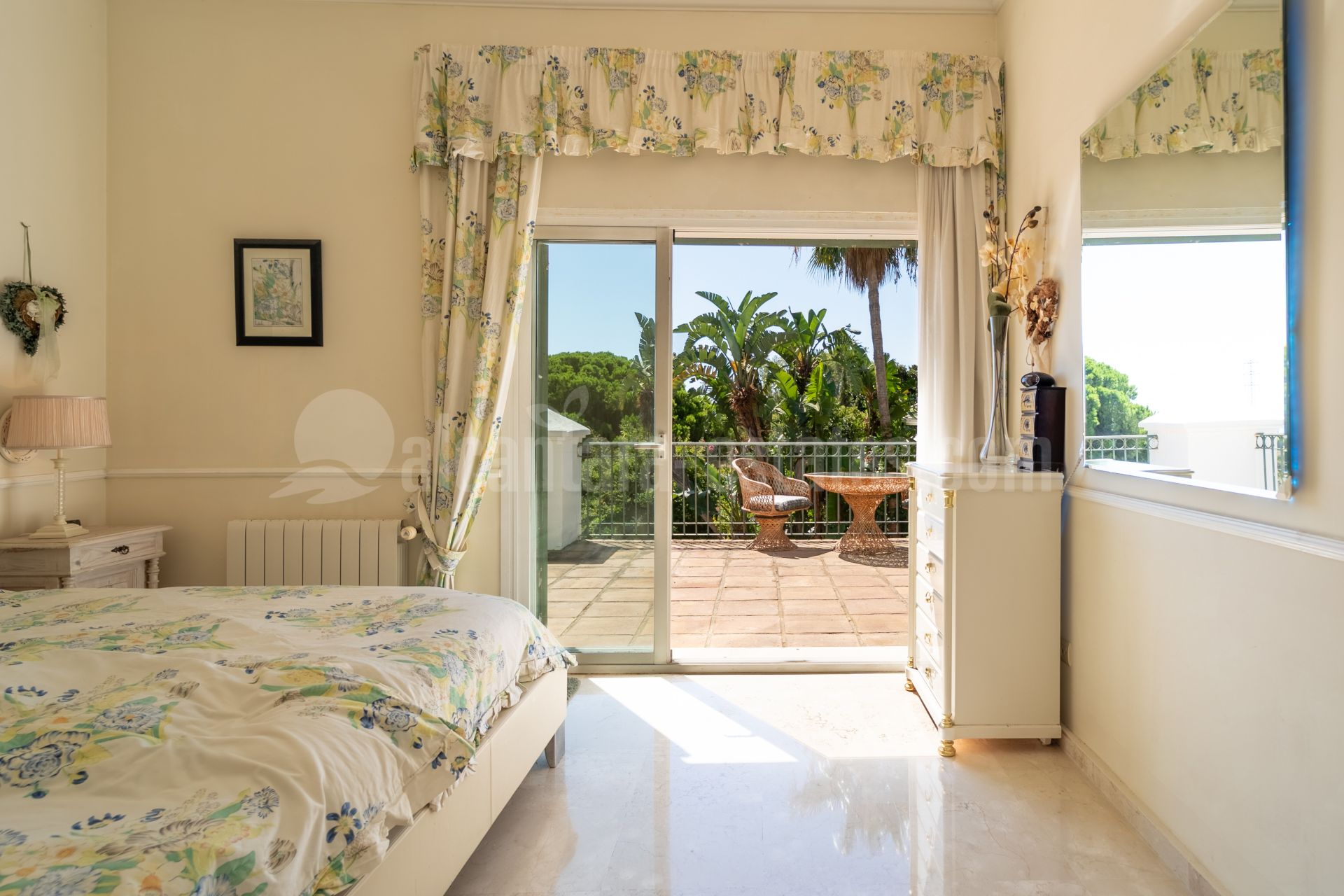 Villa en El Rosario, Marbella
