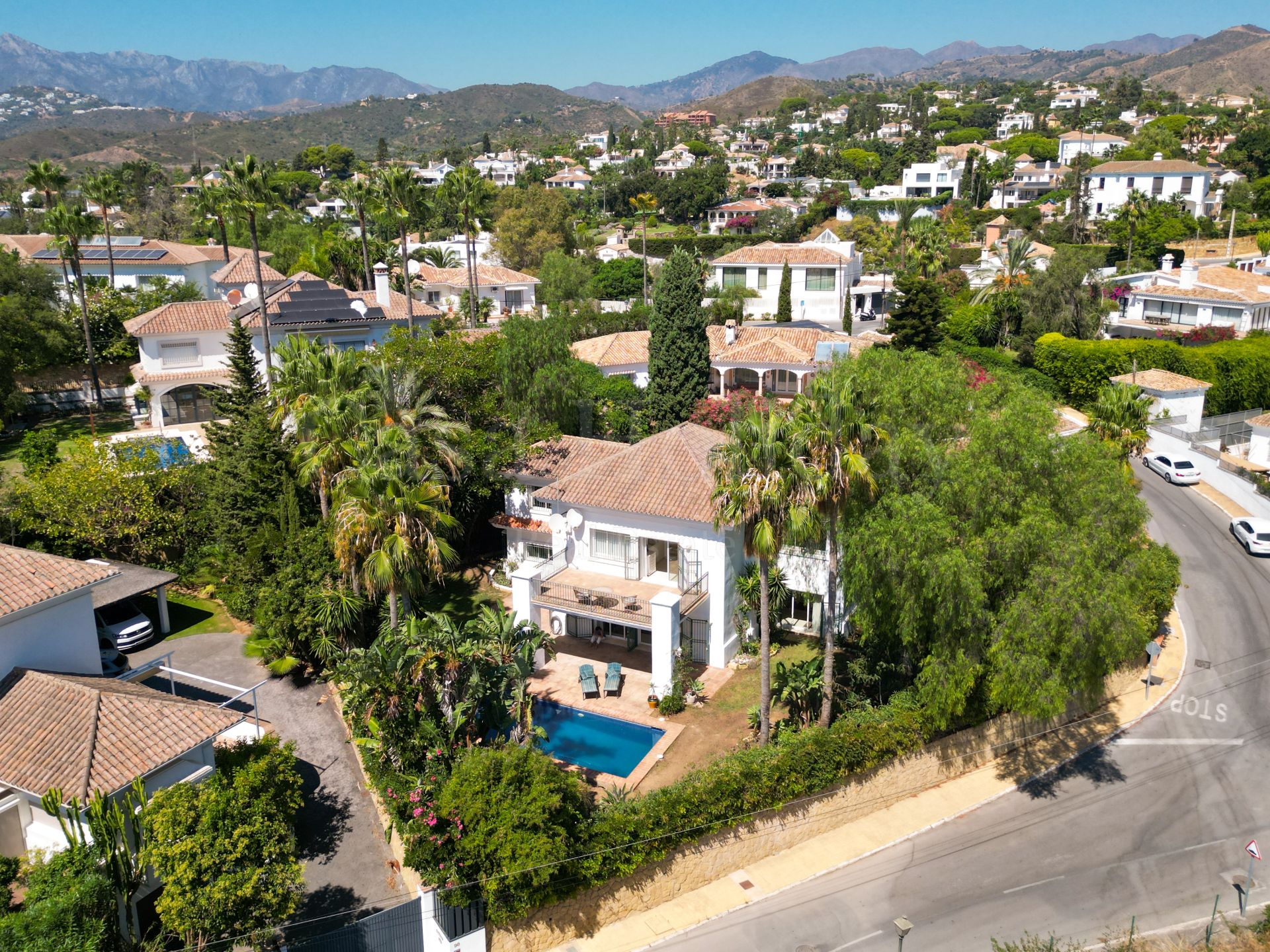 Villa en El Rosario, Marbella