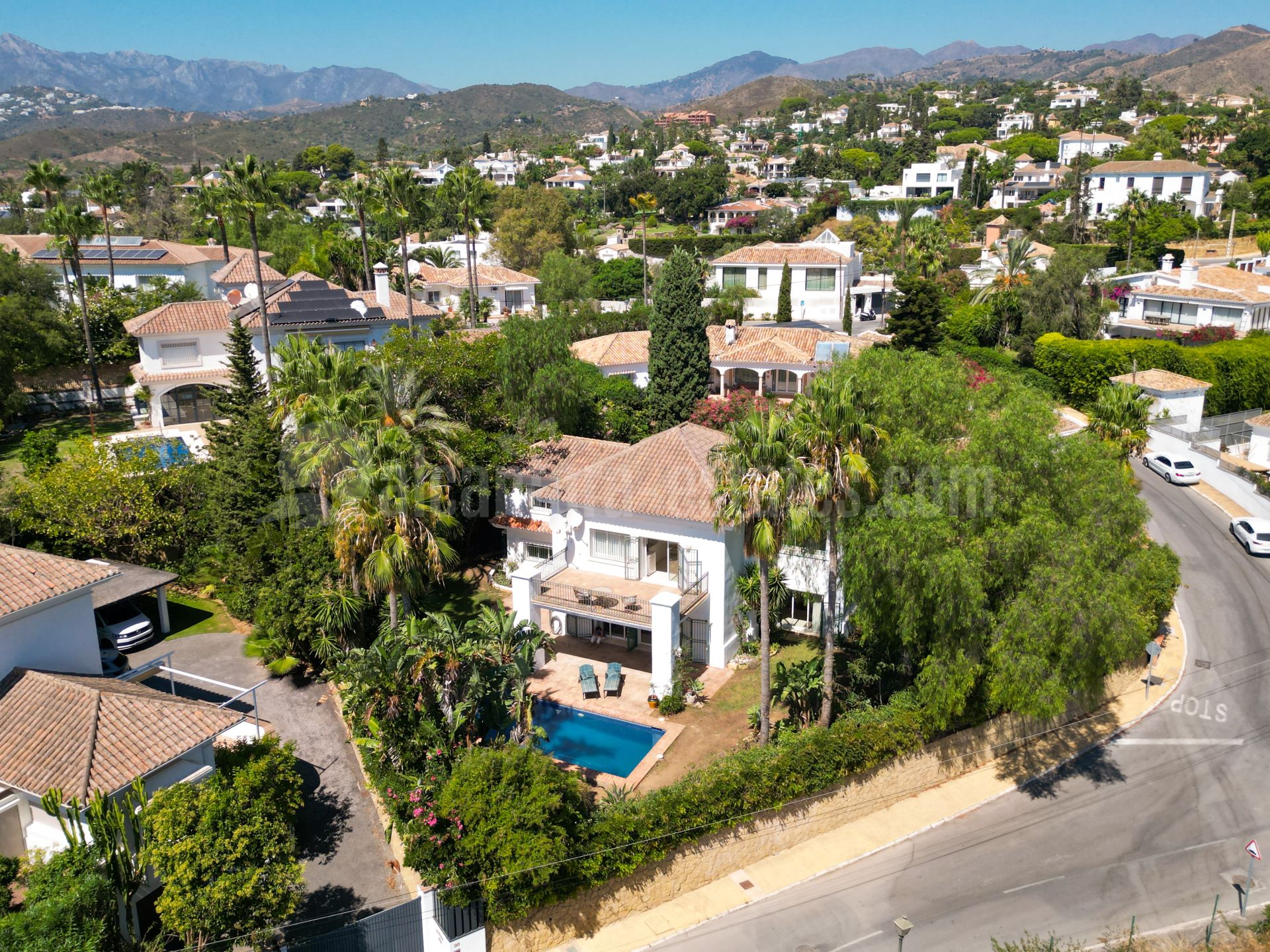 Villa en El Rosario, Marbella