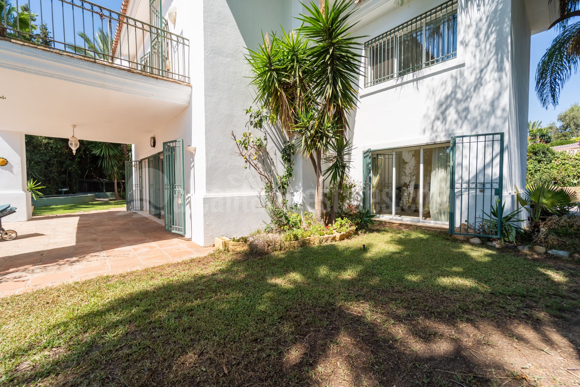 Villa en El Rosario, Marbella