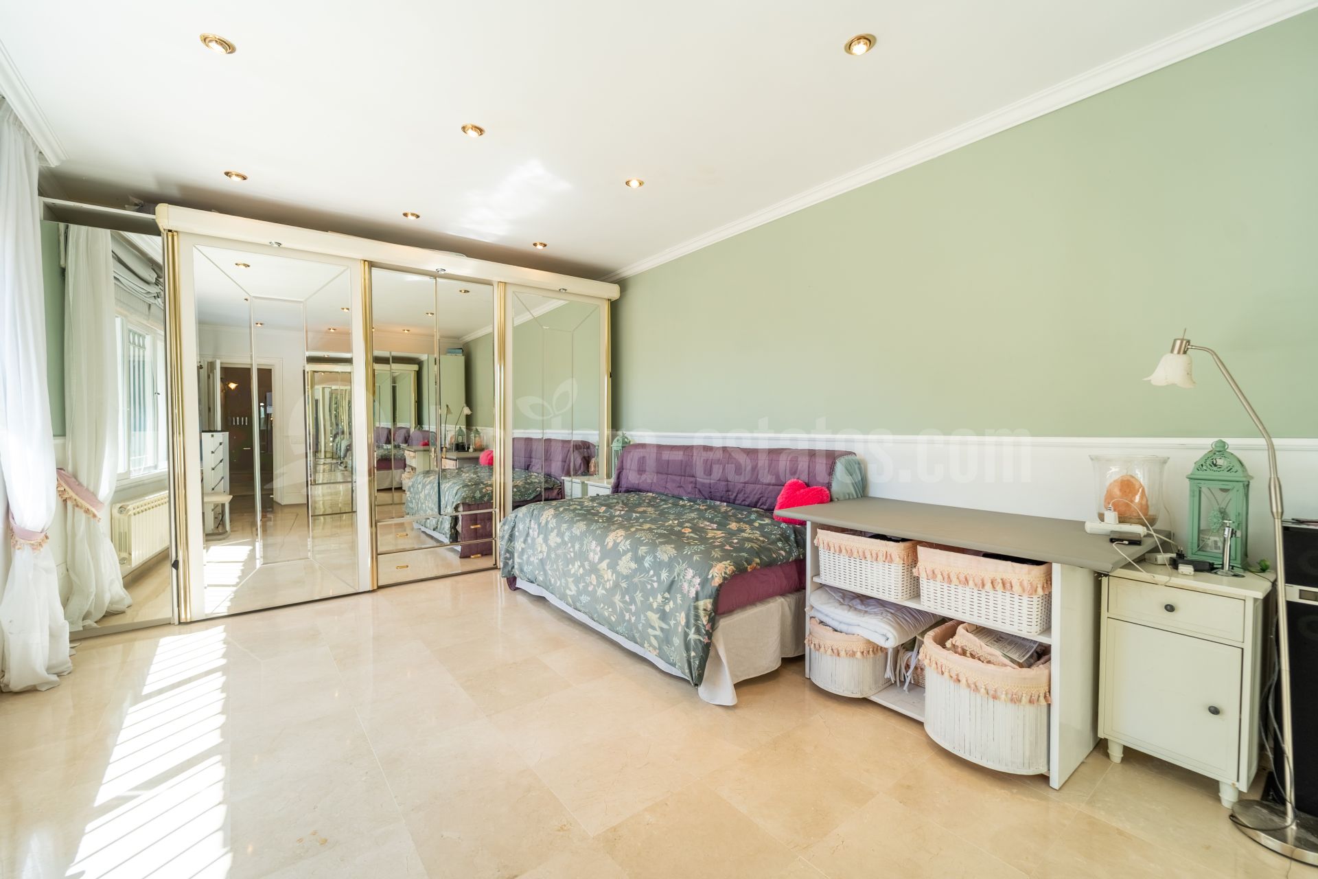 Villa en El Rosario, Marbella