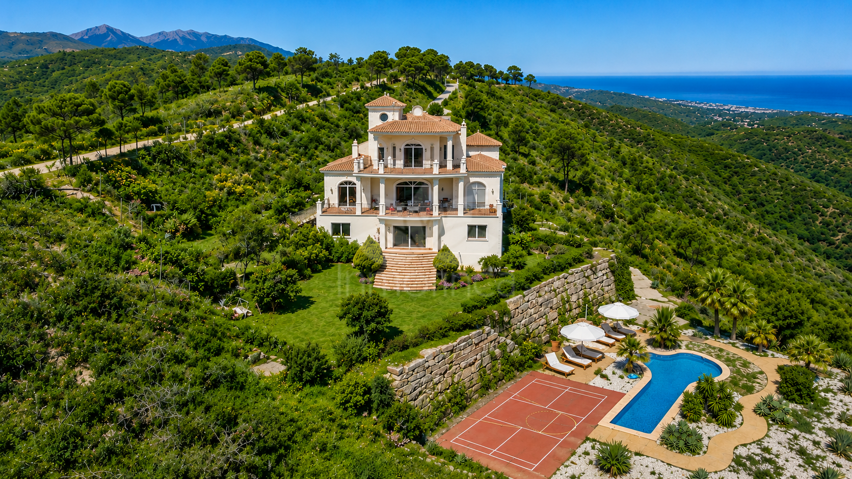Finca in Estepona
