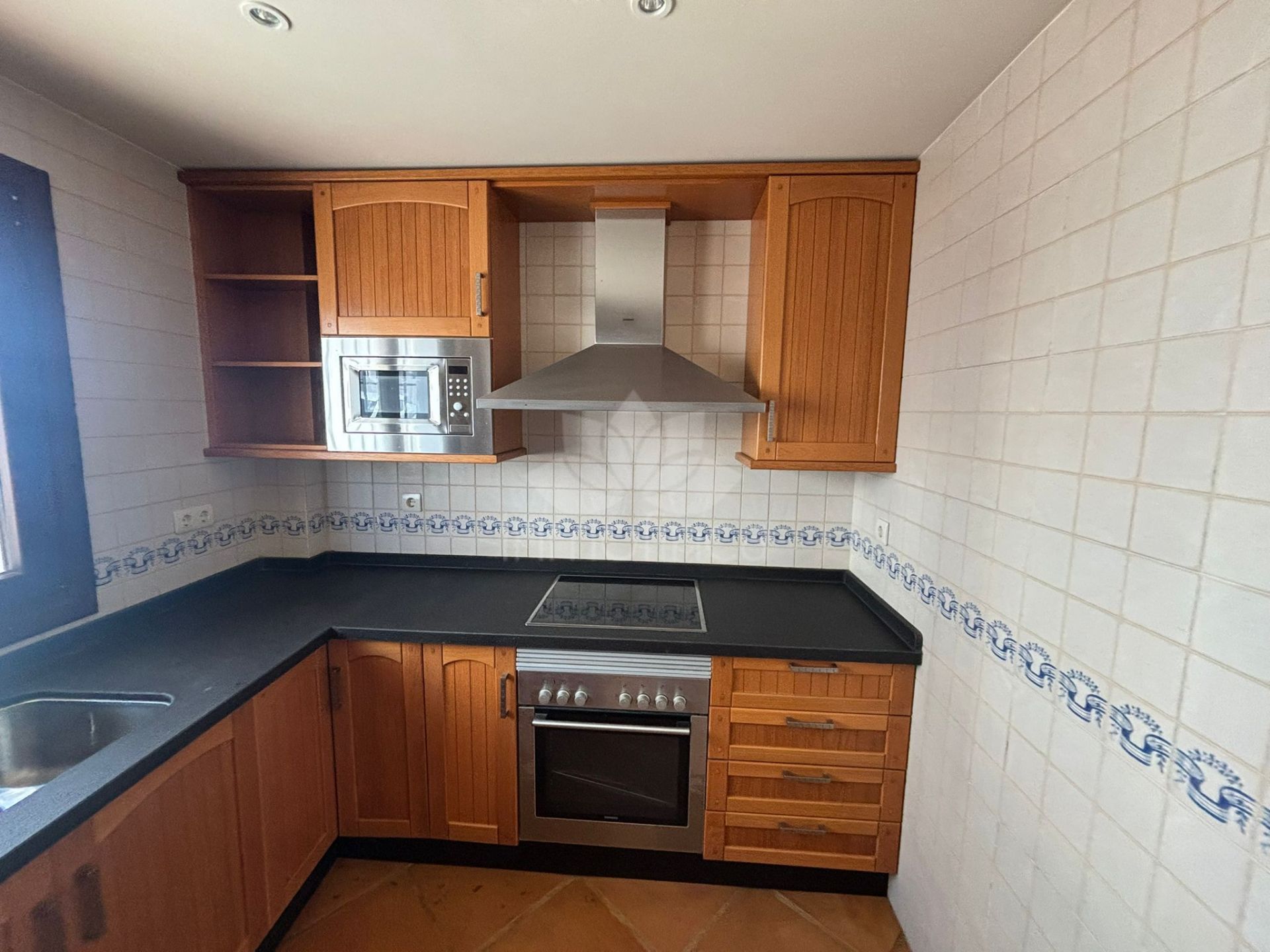 Semi Detached House in Casares Montaña, Casares