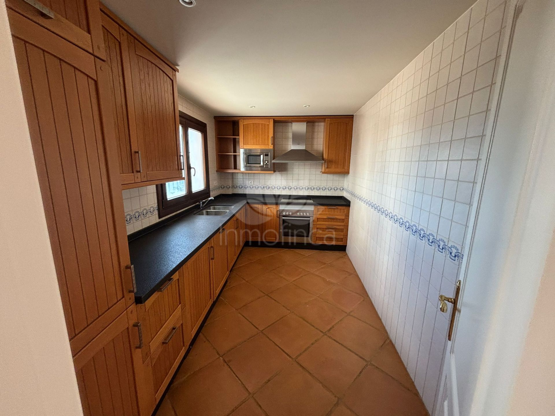 Semi Detached House in Casares Montaña, Casares