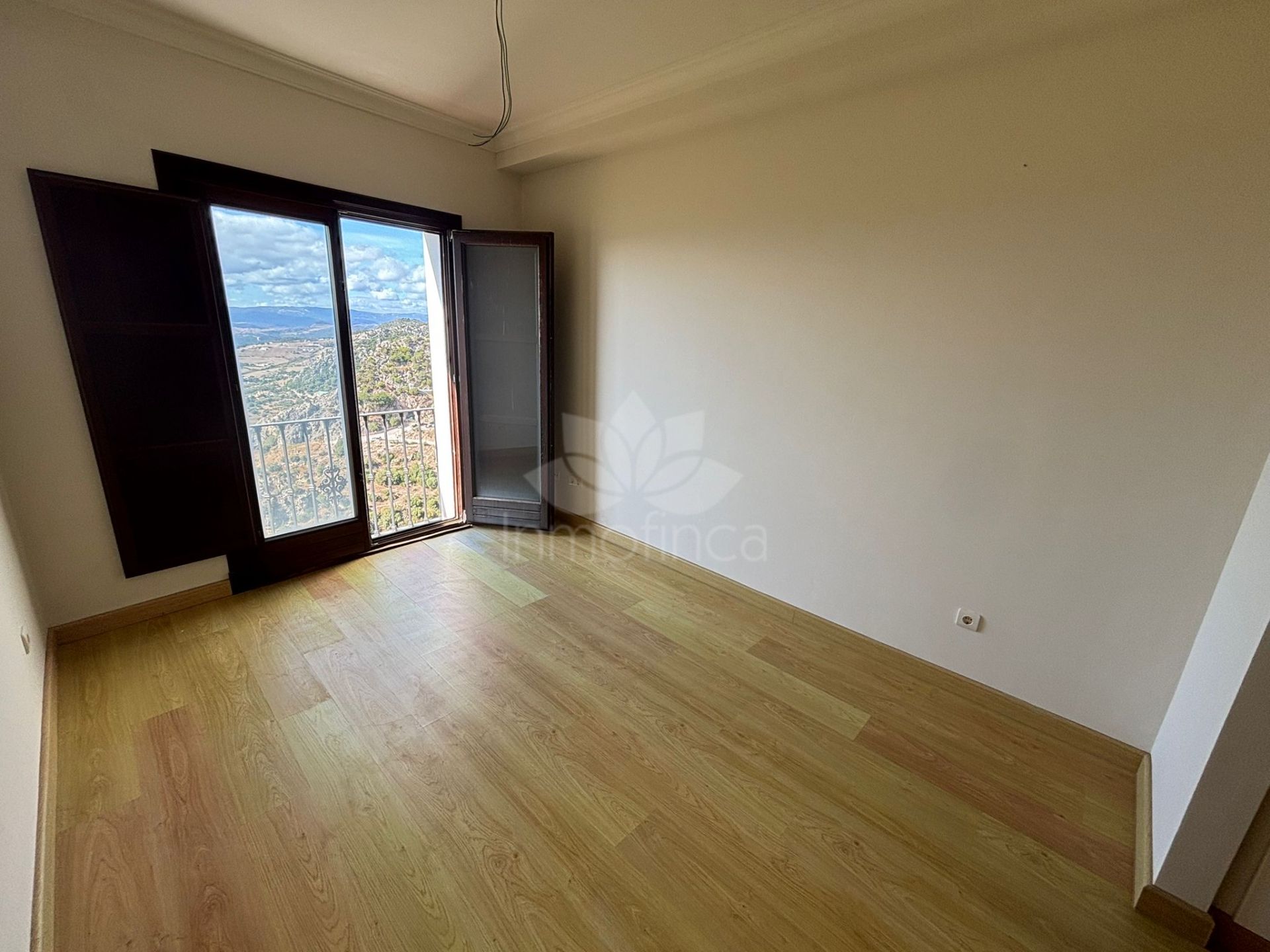 Semi Detached House in Casares Montaña, Casares