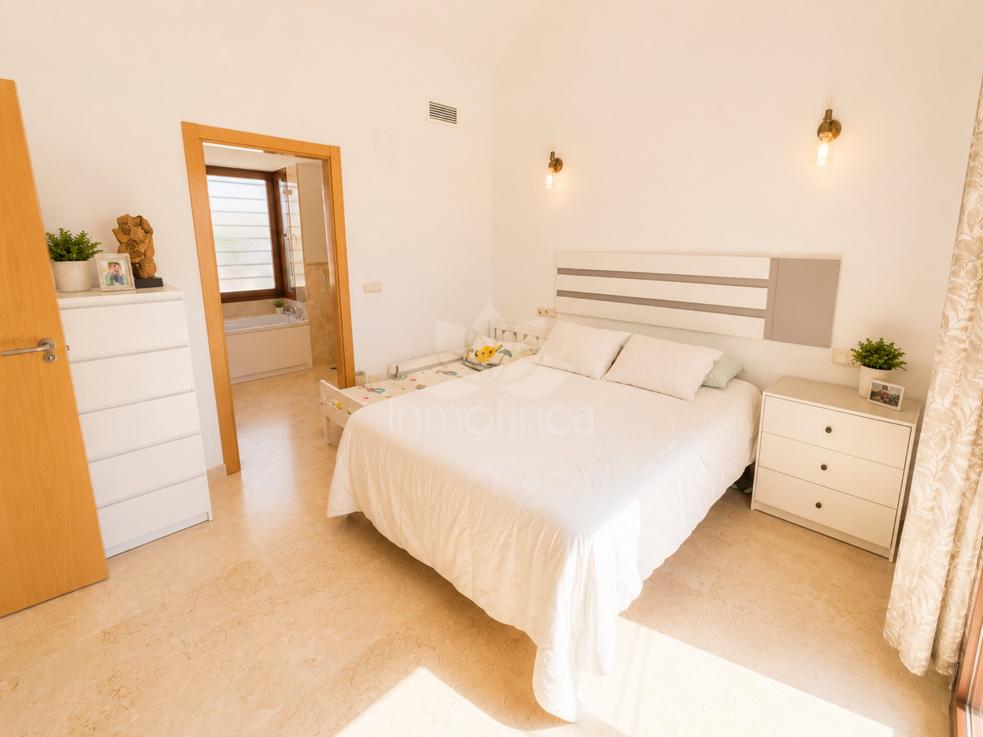 Semi Detached House in Doña Julia, Casares