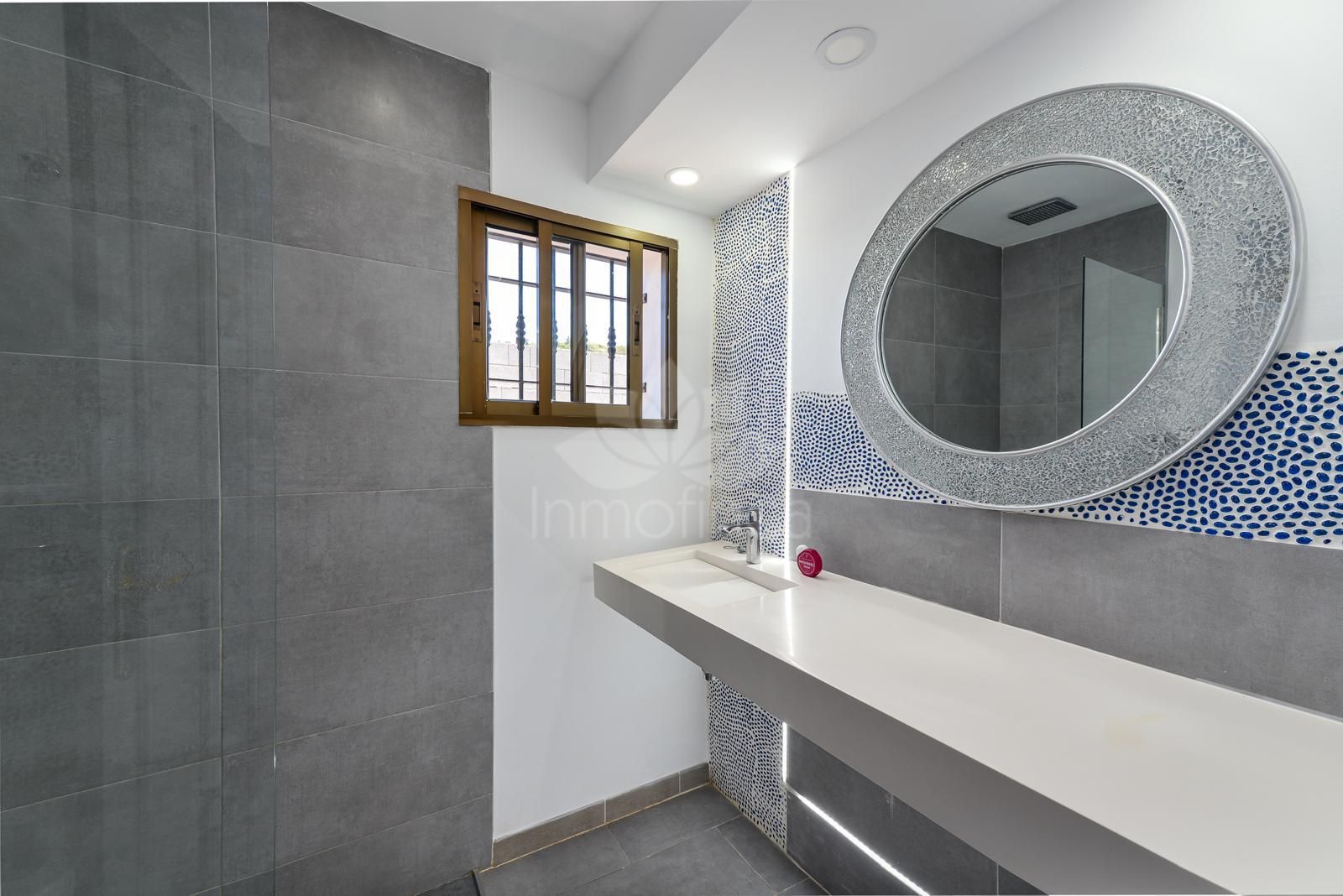 Finca en El Velerin, Estepona