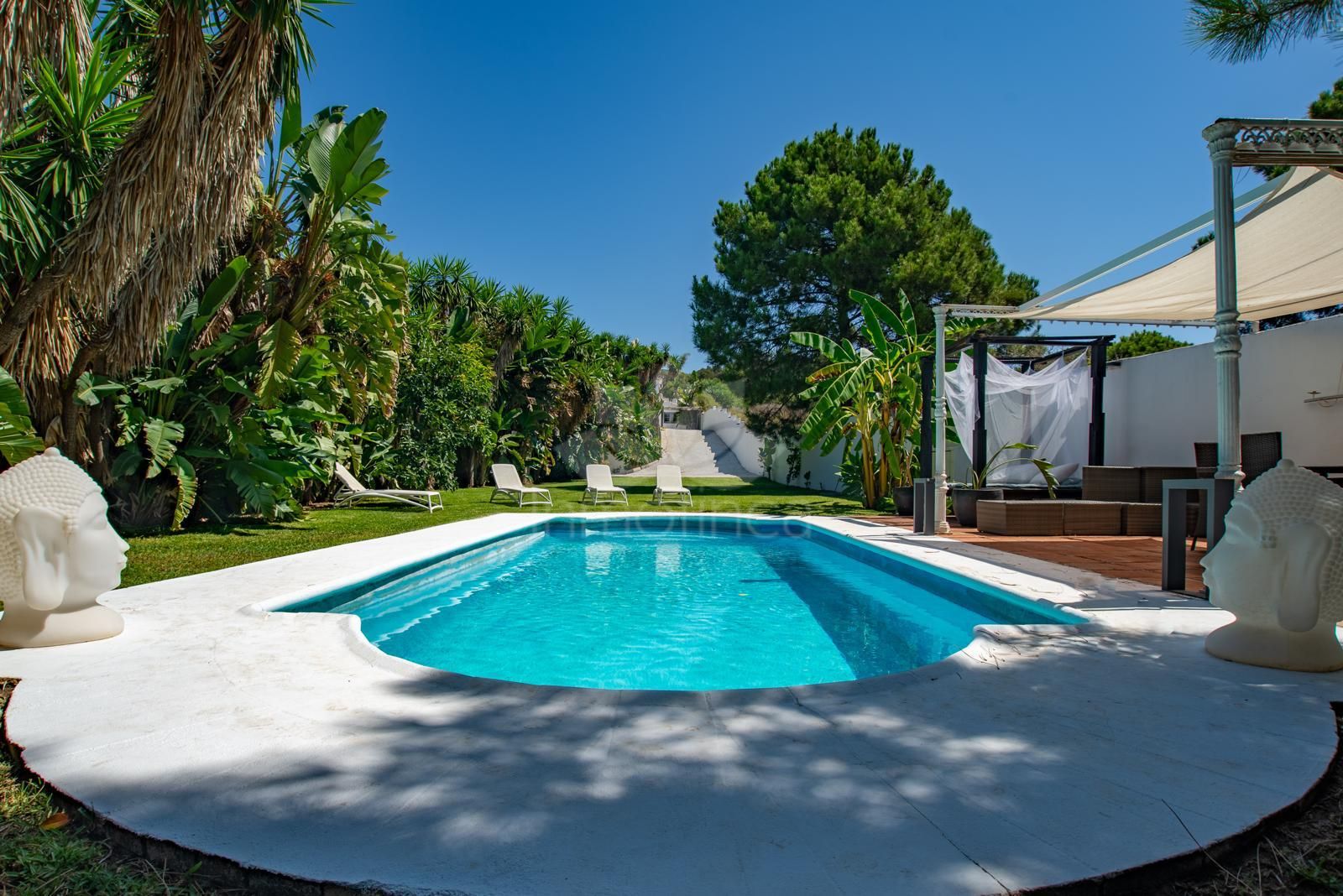 Finca en El Velerin, Estepona