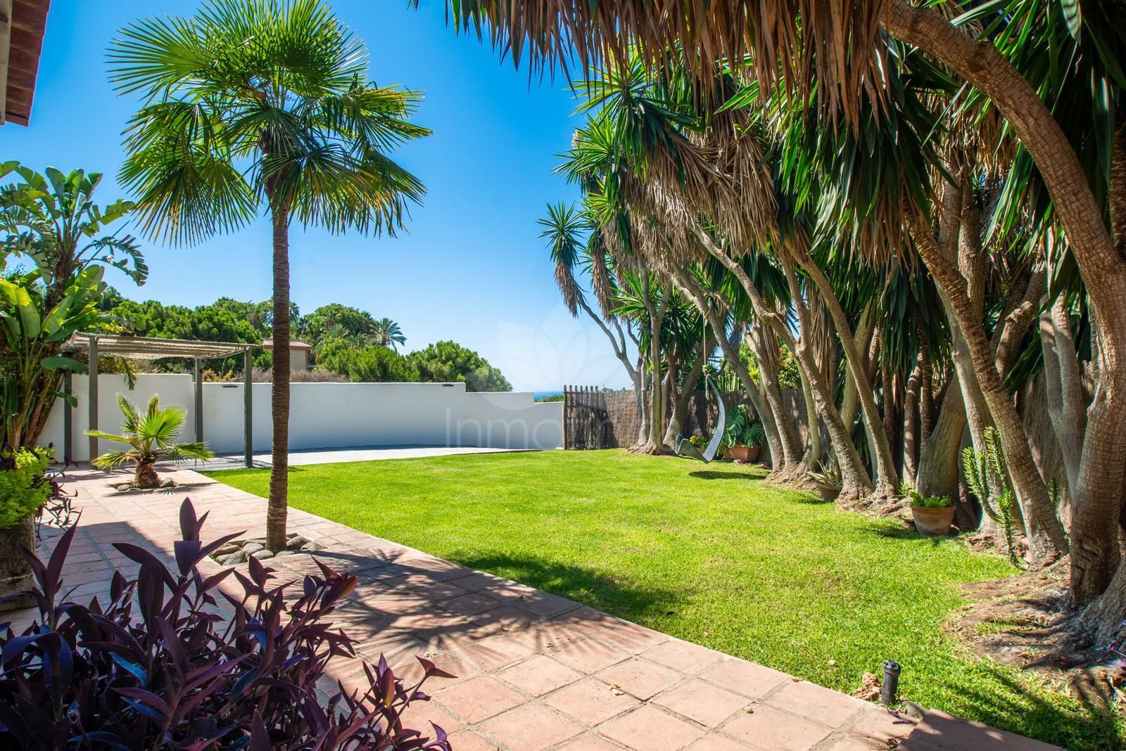 Finca en El Velerin, Estepona