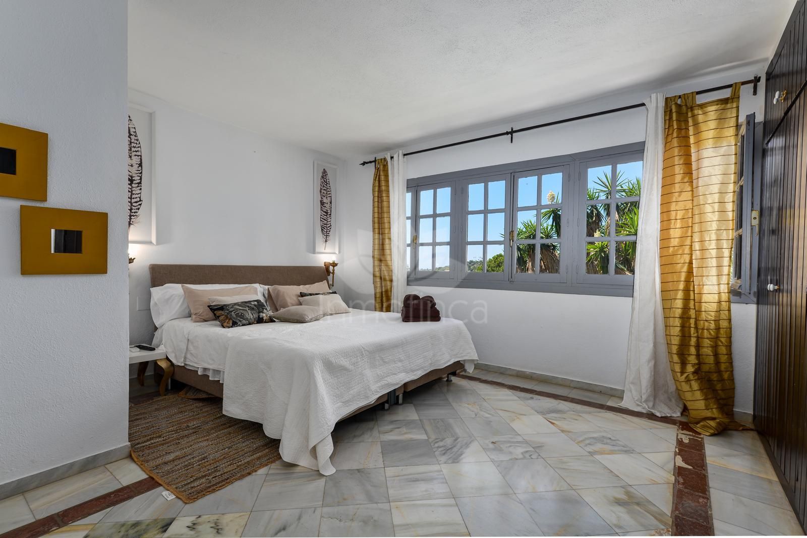 Finca en El Velerin, Estepona