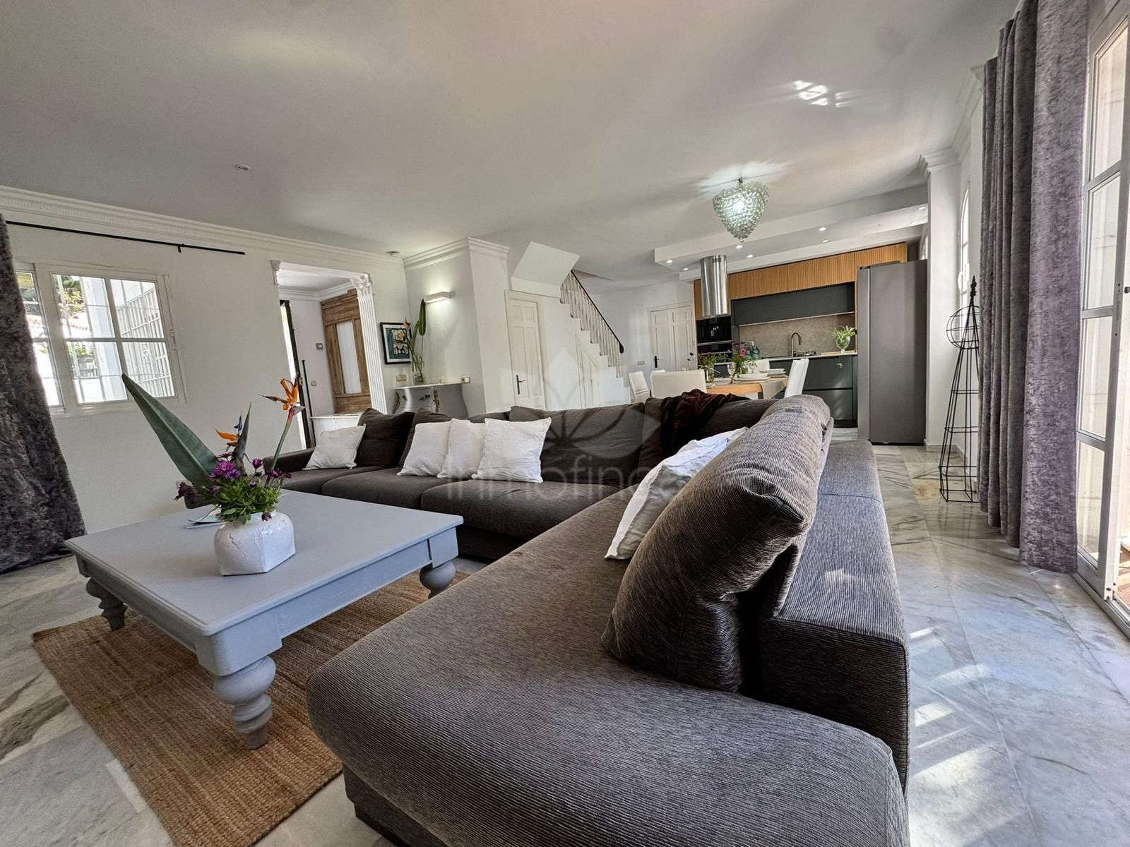 Finca in El Velerin, Estepona