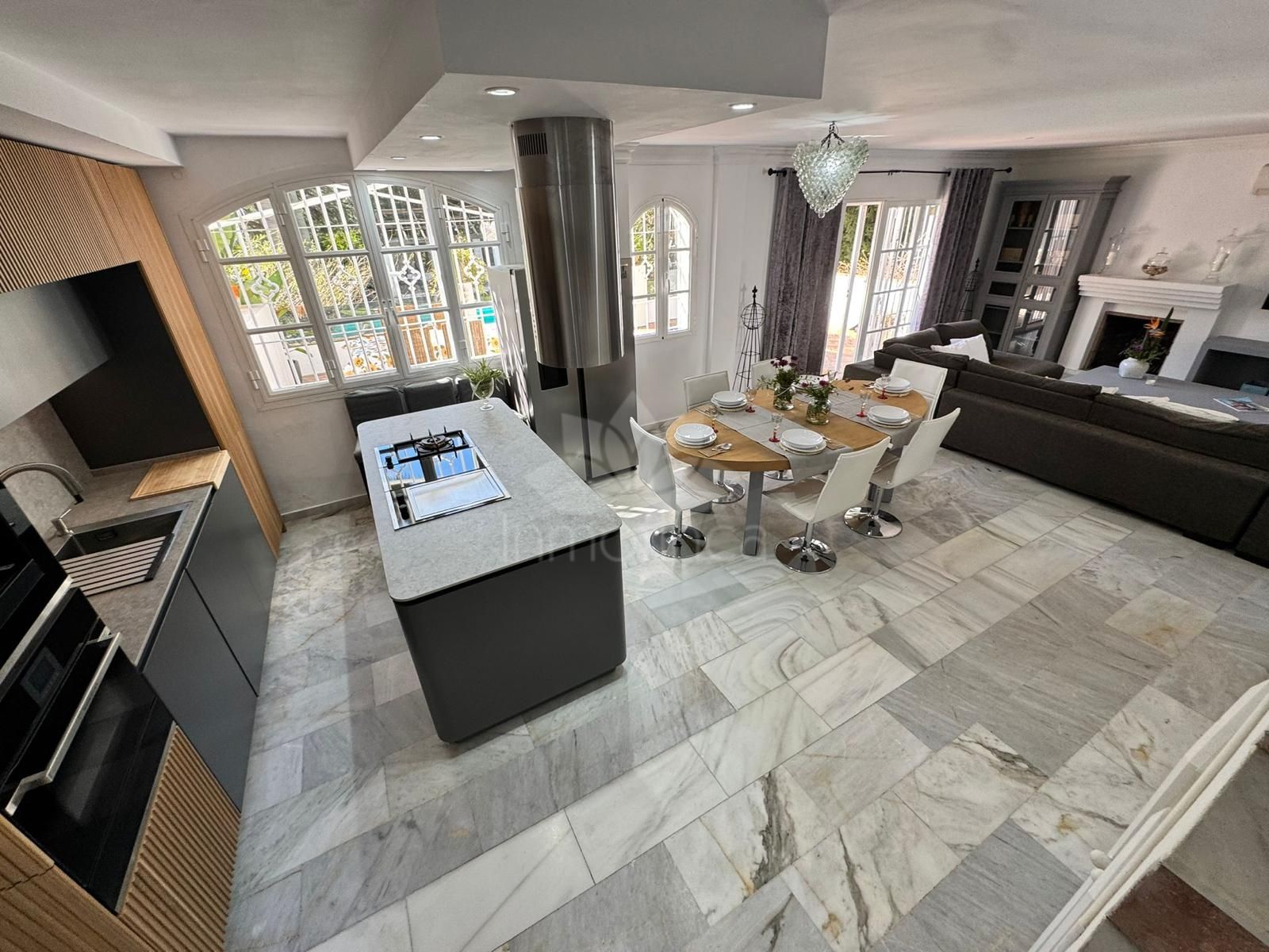 Finca in El Velerin, Estepona