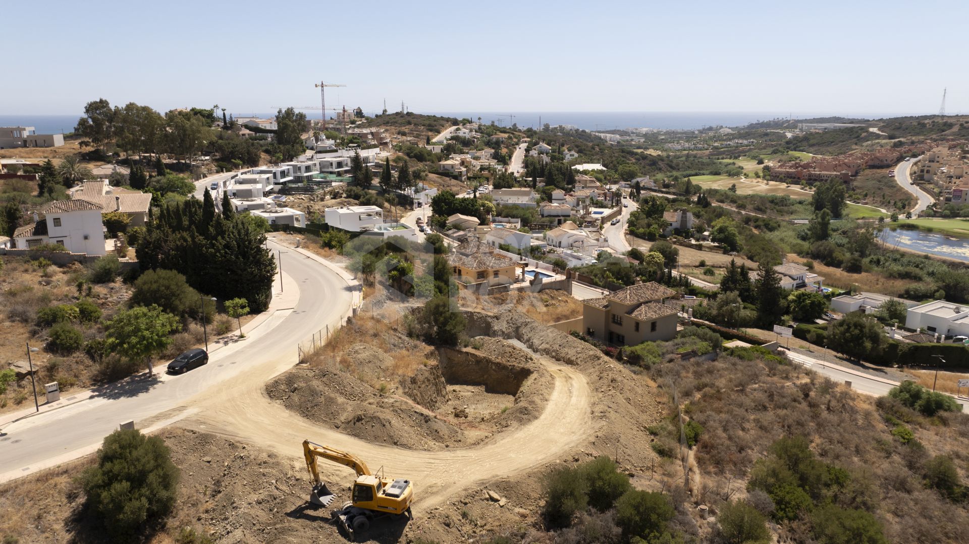 Prime Plot with building licence and project approved, with Panoramic Views in Valle Romano, Estepona